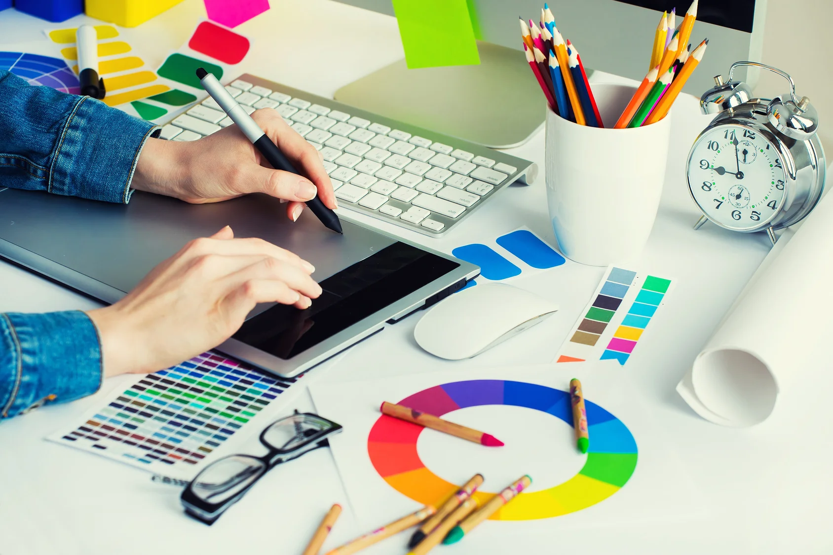 Brand Identity and Digital Graphic Design Services - Squareloops